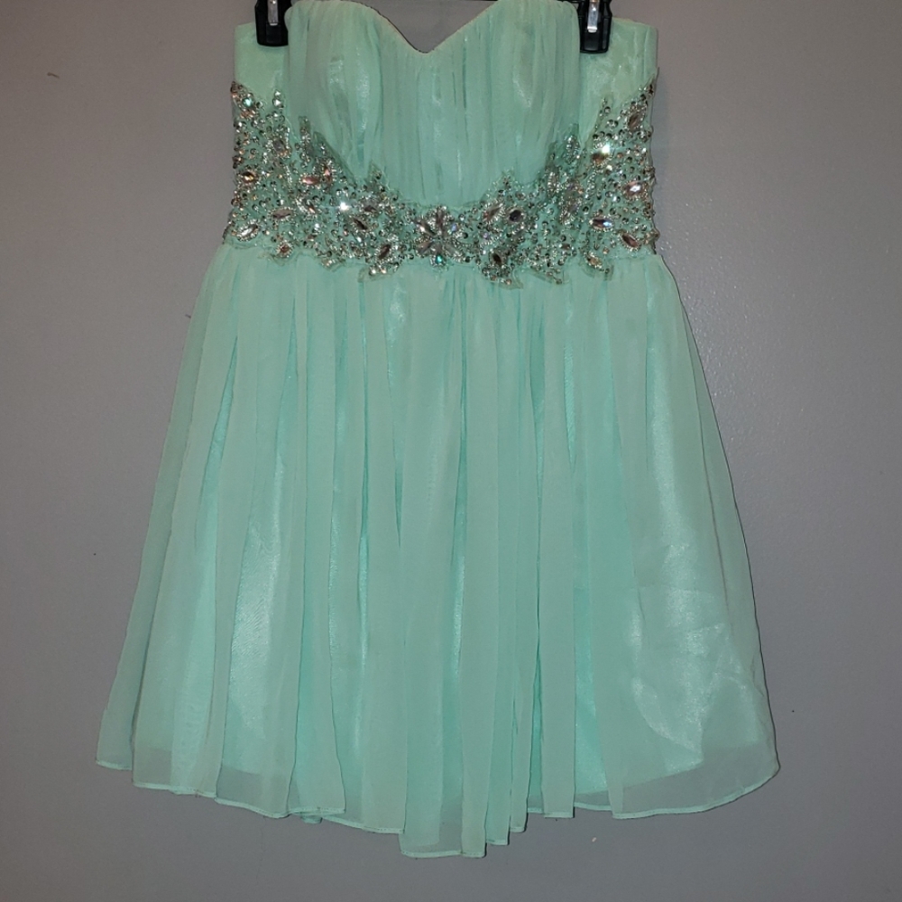 B Darlin strapless dress